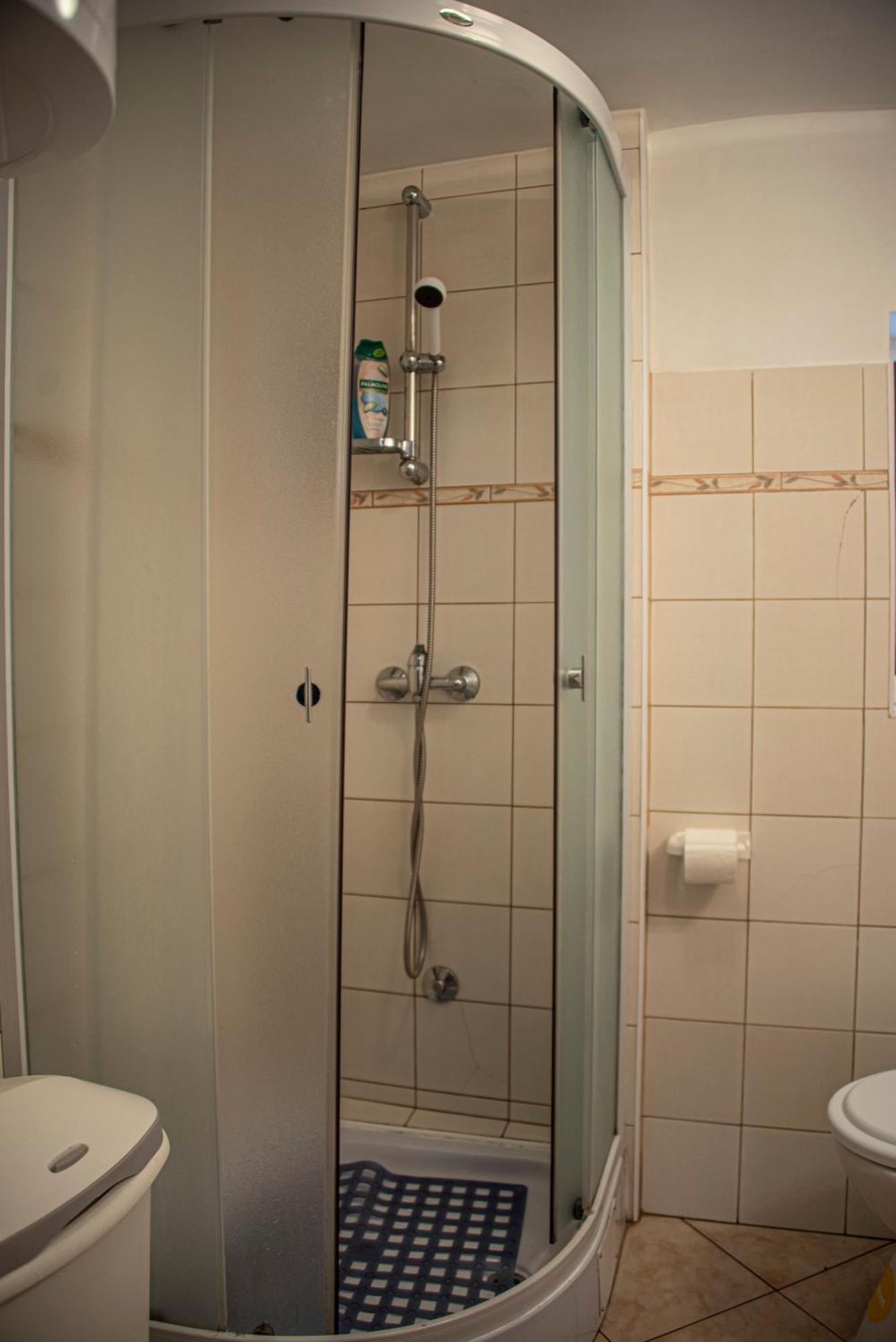 Apartman Nives Lubenice Exterior foto